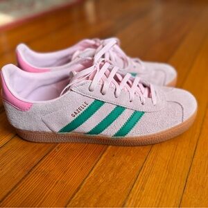 Adidas Gazelle- Youth 6.5/Women 8.5